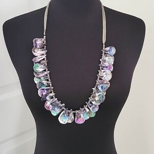 💜 Beautiful Purple Iridescent Necklace 💜